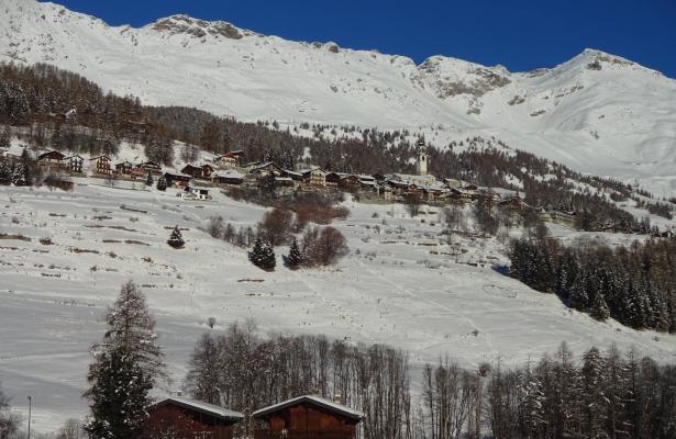 abc-vacanze en summer-2022-in-monterosa-ski-lifts-open-in-val-d-ayas 043